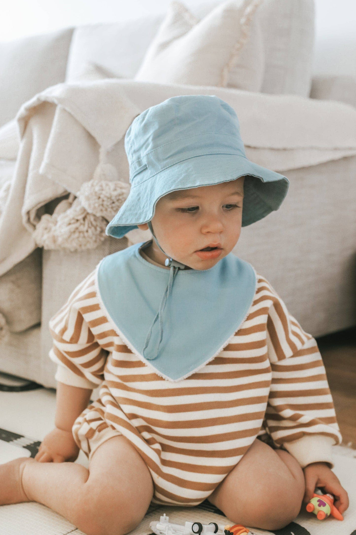 Dribble Bib: Golden Tan