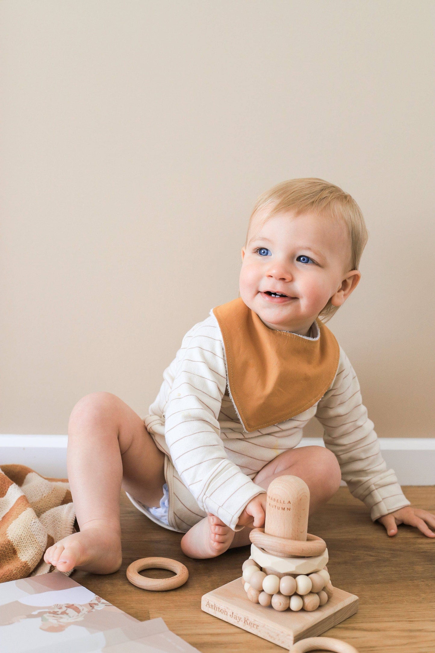 Dribble Bib: Golden Tan